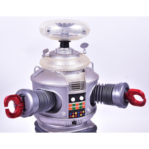 460 - Lost In Space - vintage Masudaya made battery operated plastic ' Robot YM-3 Talking Figure ' Robot b... 