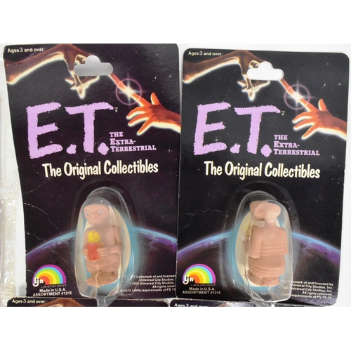 465 - The Extra Terrestrial - a collection of vintage 1980s ET movie memorabilia comprising LJN carded act... 