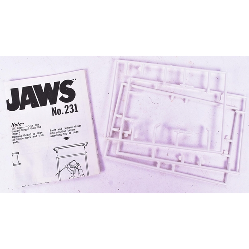 466 - Model Kit - a vintage 1970s (1975) Addar ' Super Scenes ' dimensional Jaws movie scene in a ' snap t... 