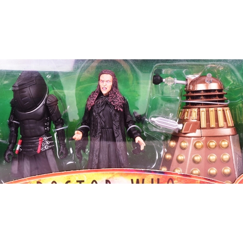 501 - Doctor Who - Character Options - a Series 3 '6 Figure Gift Pack ' action figure set with Martha Jone... 