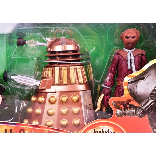 501 - Doctor Who - Character Options - a Series 3 '6 Figure Gift Pack ' action figure set with Martha Jone... 