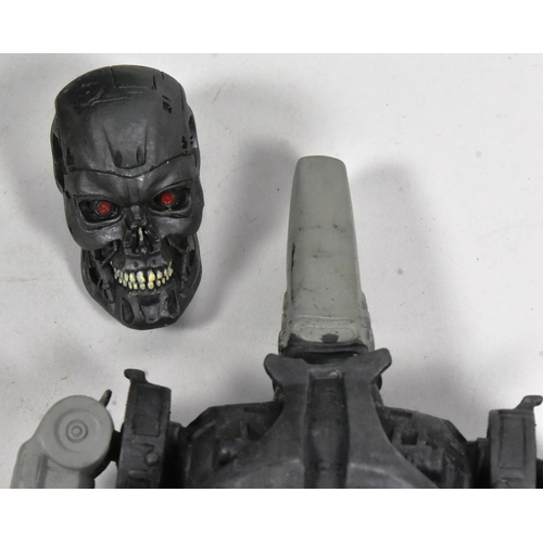 504 - Model Kit - a vintage Horizon made 1/5 scale Terminator Judgement Day T2 vinyl model kit. Pre assemb... 