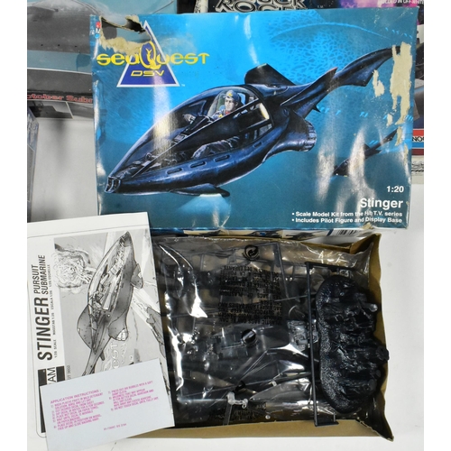 509 - Model Kits - a collection of vintage plastic model kits comprising x3 Monogram Seaquest DSV (x2 seal... 