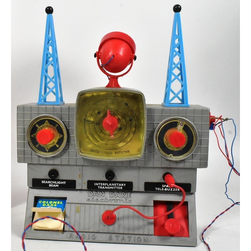 522 - Retro Toys - a vintage Merit made Dan Dare Space Control Radio Station. The set contains plastic rad... 