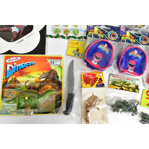 541 - Rack Pack Toys & Novelties - a collection of assorted vintage c1950s to 1990s 'rack pack' toys, merc... 