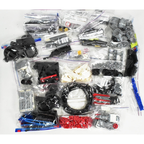 547 - Lego - original Lego Educational / Mindstorms set No. 45560 EV3 Expansion Set. The set rebagged with... 