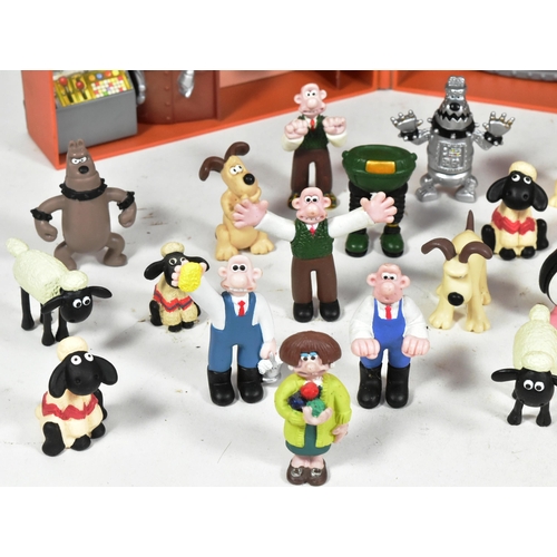 583 - Wallace & Gromit - x2 vintage carry case playsets comprising Wendolenes Wools and Wash n Go along wi... 