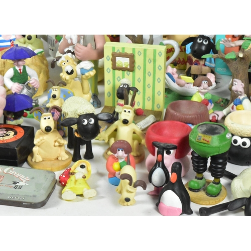 591 - Wallace & Gromit - a collection of assorted Wallace & Gromit TV & Film related memorabilia to includ... 