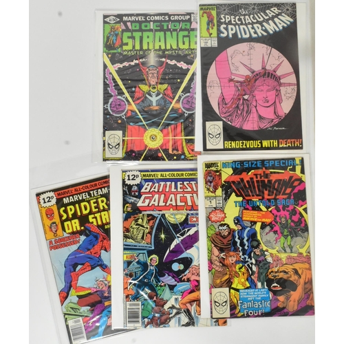 613 - Comic Books - a collection of vintage Marvel comics from 1970s-1990s including issues of X-MEN, Dr S... 