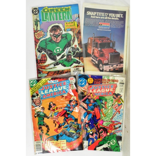 620 - Large boxed collection of DC Comics from 1970's-1980's including Green Arrow, Green Lantern, Justice... 