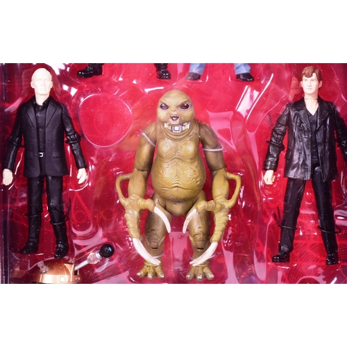 624 - Doctor Who - Character Options - a ' 10 Figure Gift Set ' from Series 1 (Christopher Eccleston) acti... 