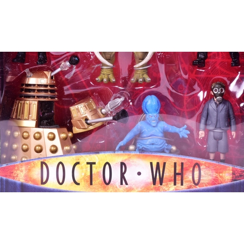 624 - Doctor Who - Character Options - a ' 10 Figure Gift Set ' from Series 1 (Christopher Eccleston) acti... 