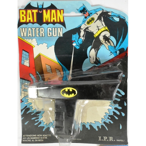 681 - DC Comics - x2 vintage IPR of Napoli Italian rack pack  DC ' Water Gun ' water pistols and a vintage... 