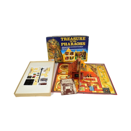 743 - Board Games - a vintage 1970s (1974) Palitoy Treasure of the Pharaohs 3-dimensional board game. The ... 