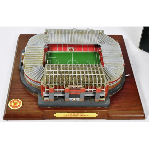 744 - An officially licenced Manchester United Old Trafford ' Theatre of Dreams ' replica model stadium. T... 