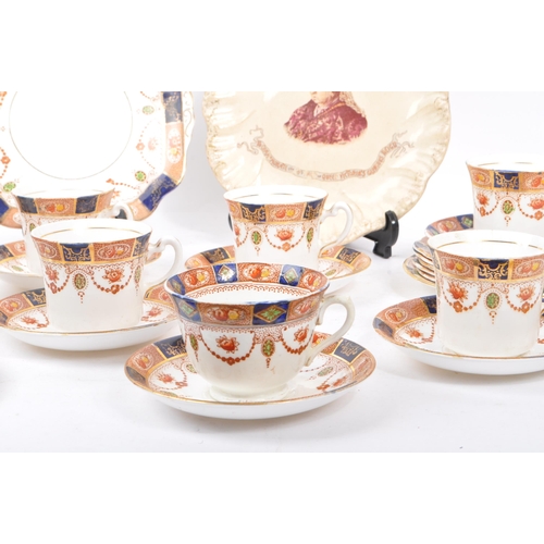 101 - Colclough China - A porcelain tea service in Imari pattern to include 6x teacups, 8x saucers, milk j... 