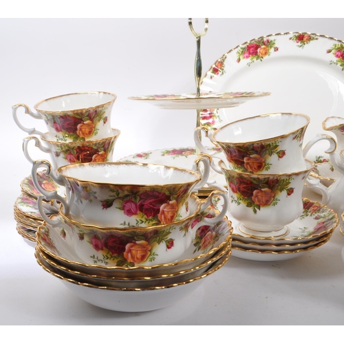 169 - Royal Albert - Old Country Roses - A collection of vintage 20th century porcelain china tea service ... 