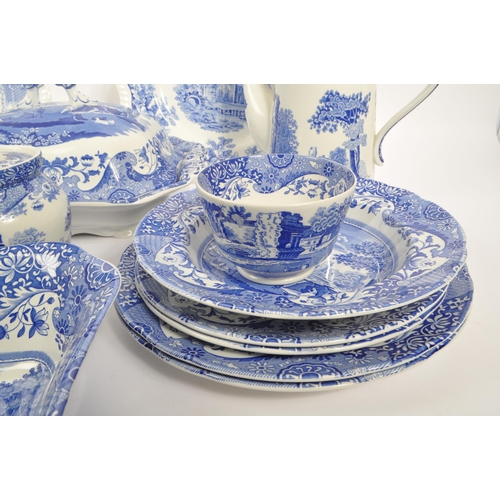 197 - Spode - Italian design - Large contemporary dinner service set. Comprising of serving / casserole di... 