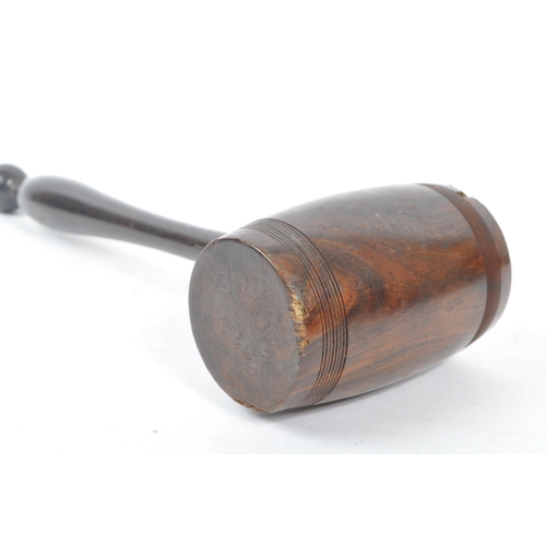 343 - Large early 20th century auctioneer's / judge court gavel in believed laburnum wood together with a ... 