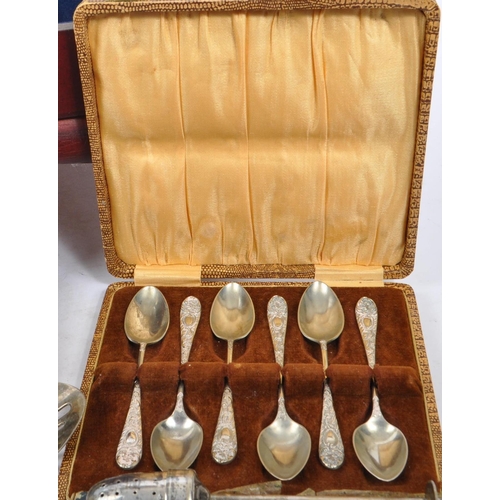 375 - Viners - A collection of 20th century silver plate cutlery including a Viners canteen. The collectio... 