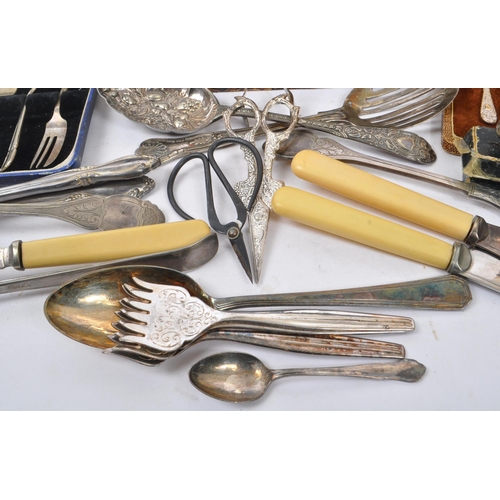 375 - Viners - A collection of 20th century silver plate cutlery including a Viners canteen. The collectio... 