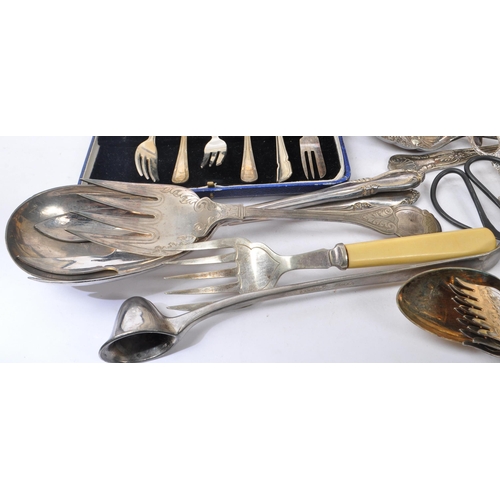 375 - Viners - A collection of 20th century silver plate cutlery including a Viners canteen. The collectio... 