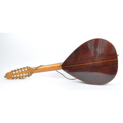 400 - Casa Garrido - A mid 20th century circa 1952 Modesto Borreguero for Casa Garrido mandolin. The instr... 