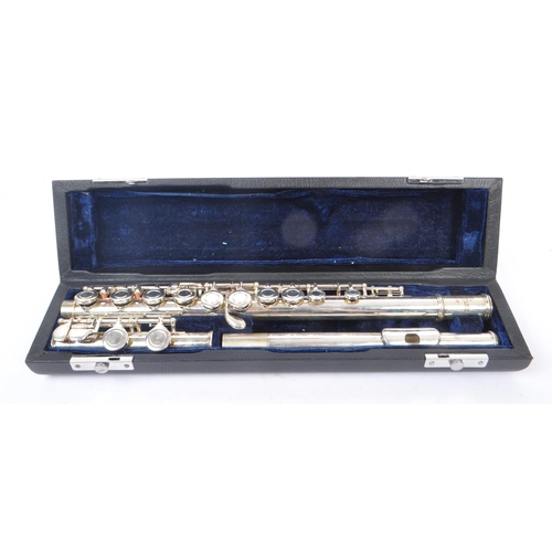 405 - Gear4Music - A contemporary Gear4Music FL-100 student flute. The flute having a nickel-silver plated... 