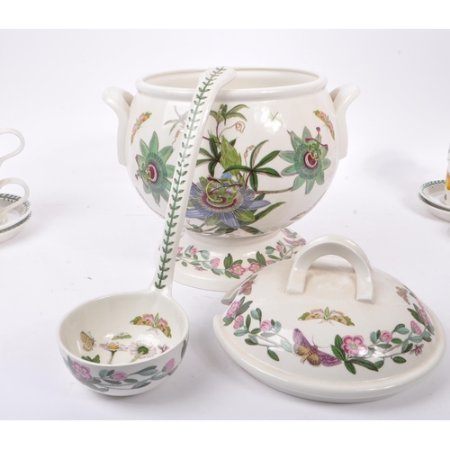 44 - Portmeirion - A vintage 20th Century china Portmeirion tea service in the Botanic Garden pattern to ... 