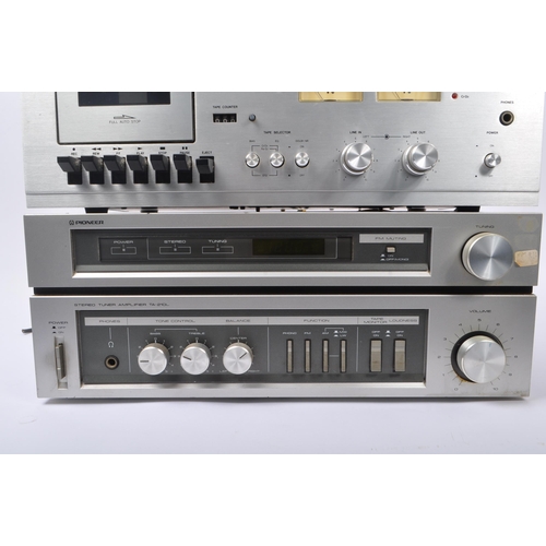 441 - A collection of 20th century Hi-FI audio music equipment. The collection to include a Pioneer stereo... 