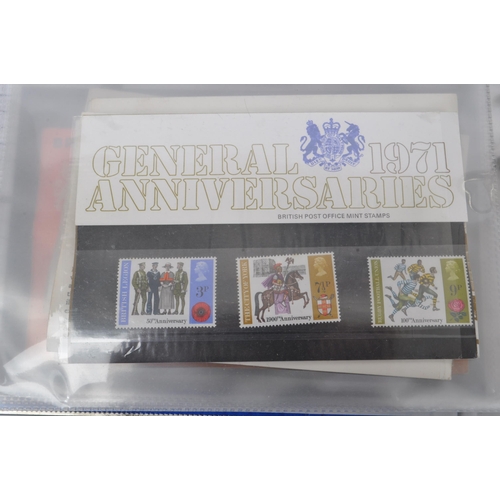 456 - Collection of mid 20th century and later postage stamps. Great Britain collection with Presentation ... 