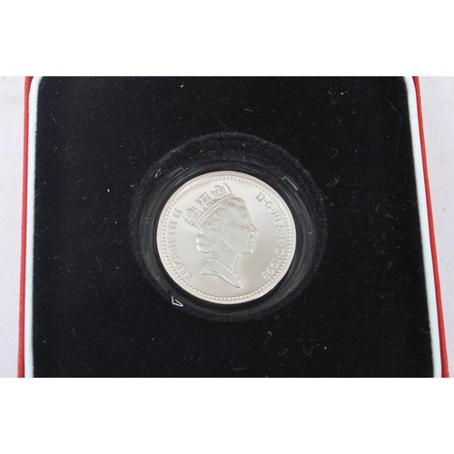 472 - The Royal Mint - United Kingdom - A group of silver proof mint coins. To include 1990 silver proof f... 