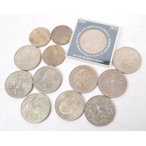 487 - A collection of 20th century commemorative British currency coins. The collection to include example... 