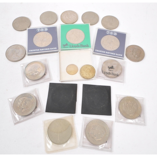 493 - Numismatic interest - Collection of British United Kingdom commemorative crown coins. To include the... 