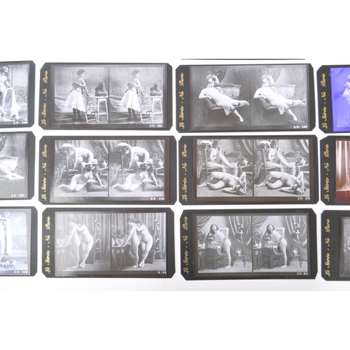 526 - Le Stereo - Nu Paris. A collection of copied French Bell Époque era erotic nude stereoscope lithogra... 