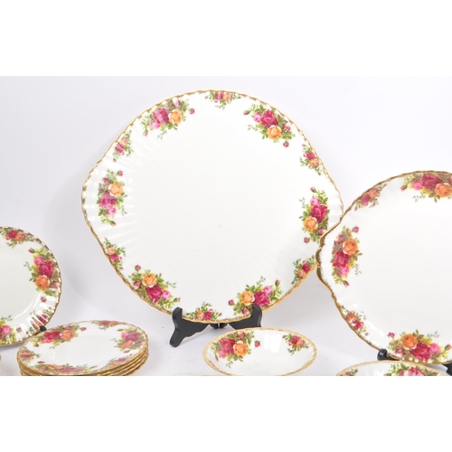 54 - Royal Albert - Old Country Roses - Small collection of 20th Century Royal Albert bone china items in... 