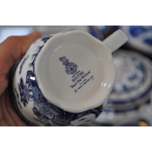 88 - Royal Doulton Booths - A large collection of china dinner / tableware / tea service in Real Old Will... 