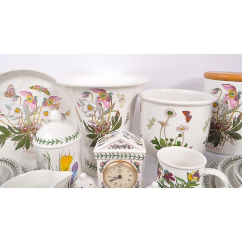 142 - Portmeirion - The Botanical Garden - A large extensive collection of ceramic dinnerware / tea servic... 