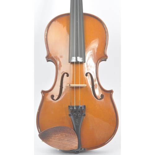 418 - Stentor - A 20th Century Stentor student 3/4 size violin with two piece back and ebonised fingerboar... 