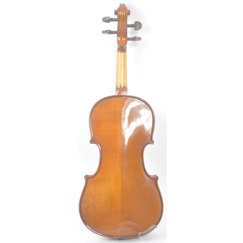 418 - Stentor - A 20th Century Stentor student 3/4 size violin with two piece back and ebonised fingerboar... 