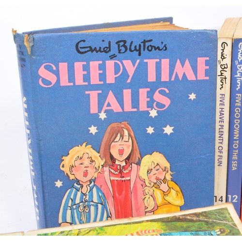 514 - A collection of forty four early 1960's & later children's fiction books by Enid Blyton & Others. Th... 