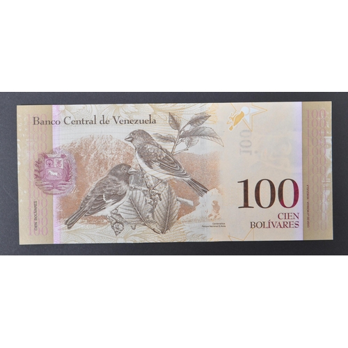 521 - A collection of international uncirculated bank notes to include; 1x Brazil 5 cinco cruzeiros 094991... 