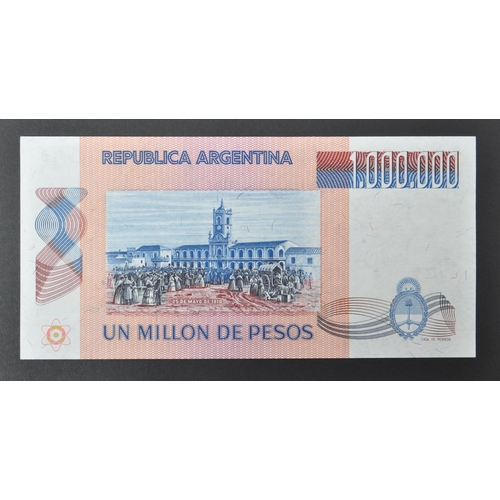 521 - A collection of international uncirculated bank notes to include; 1x Brazil 5 cinco cruzeiros 094991... 