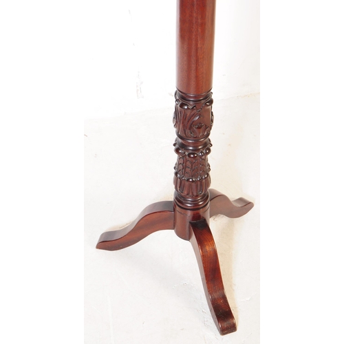 1028 - Two Victorian 19th century mahogany plant stands / torchiere / jardinières. Both varied sizes, with ... 