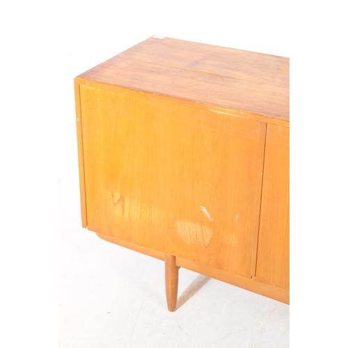 557a - British Modern Design - Vintage mid century long john teak wood sideboard credenza. Rectangular form... 