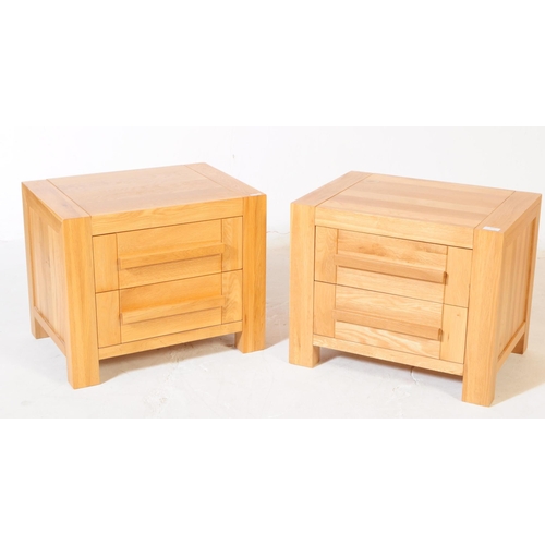 572 - M&S SONOMA - A pair of contemporary Marks & Spencers Sonoma range Oak Furniture Land manner bedside ... 