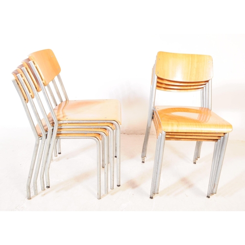 641 - A set of eight vintage 20th century ply bentwood school / dining chairs. With curved backrest, squar... 