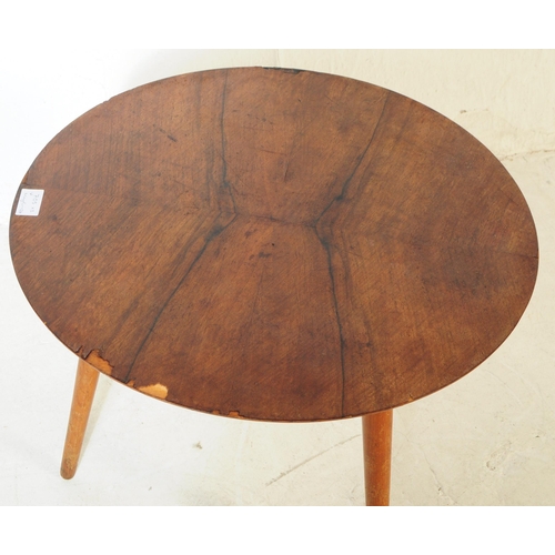 705 - British Modern Design - A collection of three retro mid 20th century coffee tables / side tables. Th... 