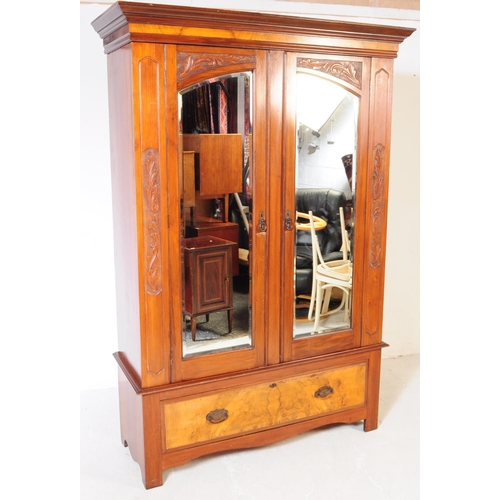 791 - An early 20th century Edwardian walnut bedroom suite. The suite comprising a dressing chest of drawe... 