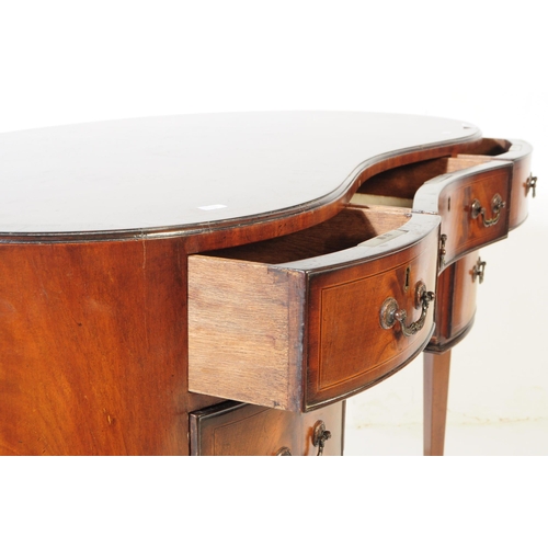 822 - Early 20th century Edwardian circa 1900s mahogany kidney table. Having single drawer above knee hole... 